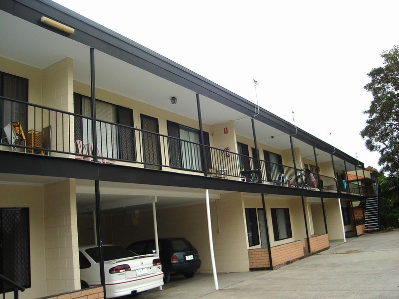 3/13F Wyndham Avenue, Southport QLD 4215