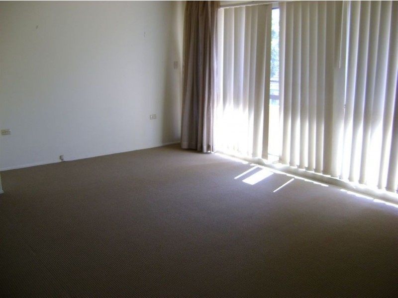 12/128 Marine Parade, Southport QLD 4215