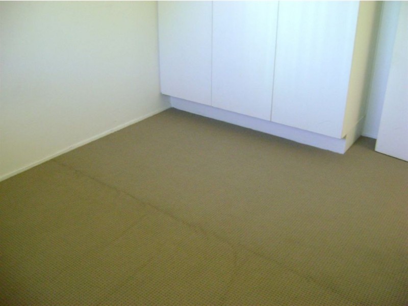 12/128 Marine Parade, Southport QLD 4215