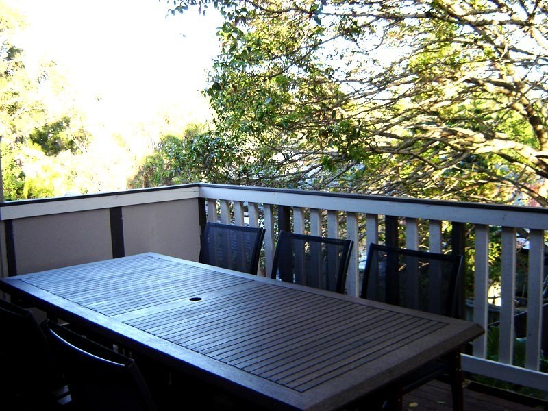 23 Caroline Avenue, Southport QLD 4215