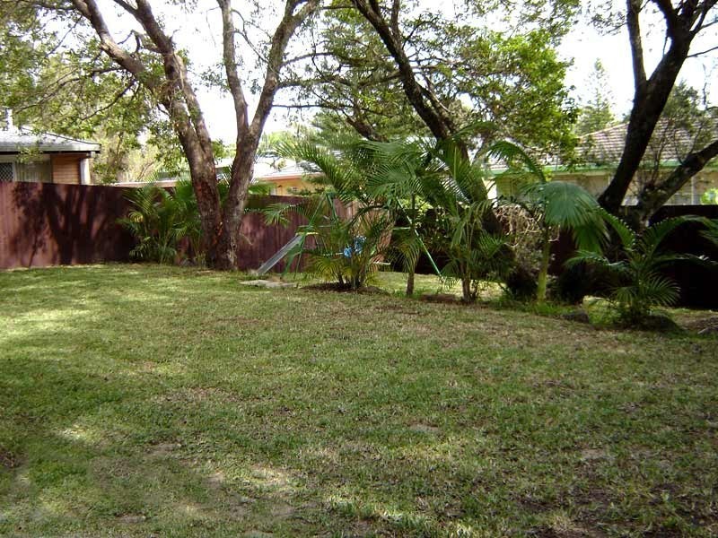 23 Caroline Avenue, Southport QLD 4215