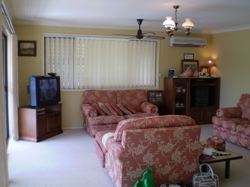 13 Gurrah Ave, Southport QLD 4215