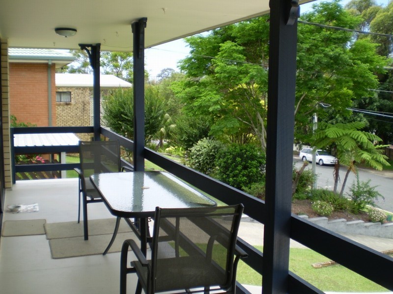 13 Gurrah Ave, Southport QLD 4215