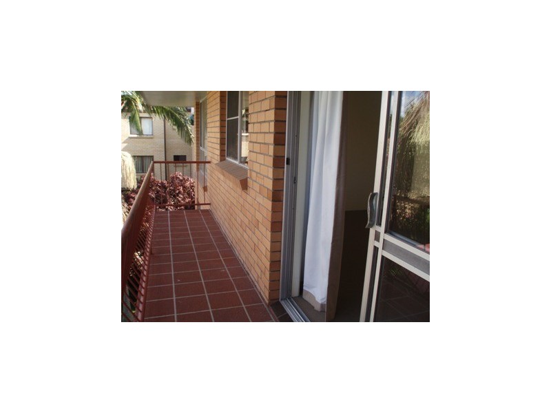 10/5 Rose Street, Southport QLD 4215