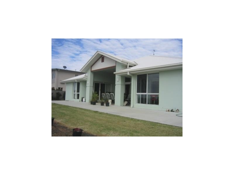 Pacific Pines QLD 4211