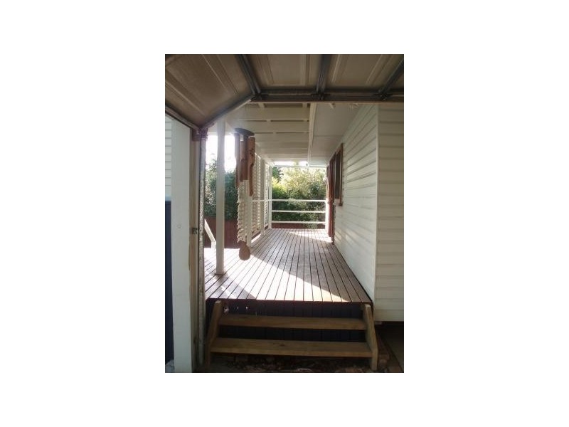 3 Shirley Street, Southport QLD 4215