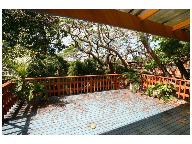 21 Lower East, Burleigh Heads QLD 4220