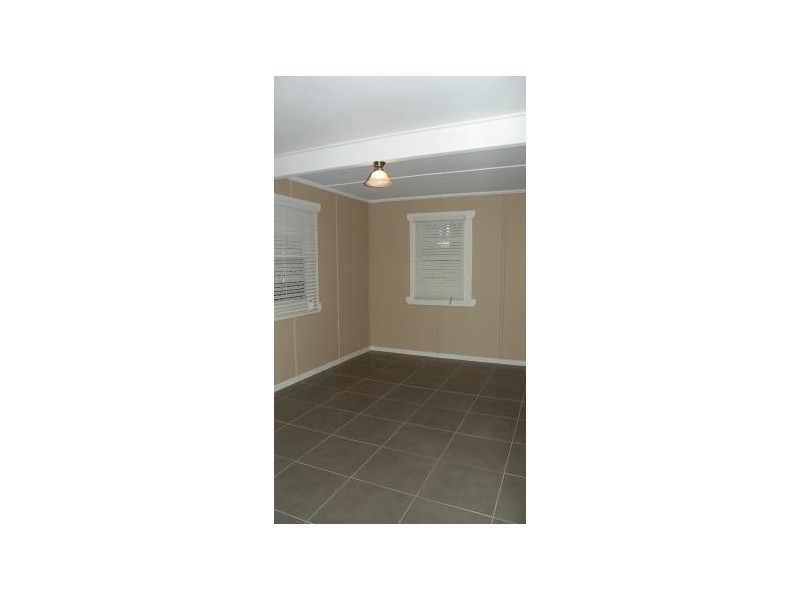 52 Bauer Street, Southport QLD 4215