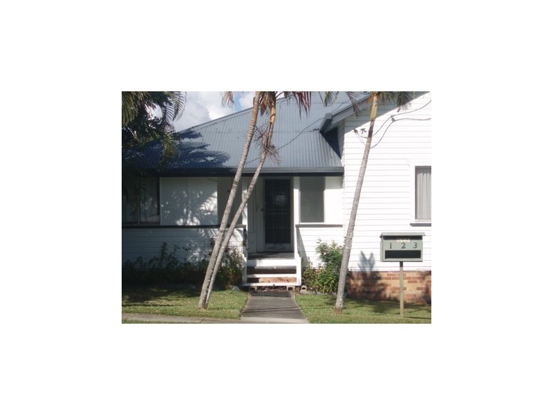 1/80 Eugaree Street, Southport QLD 4215