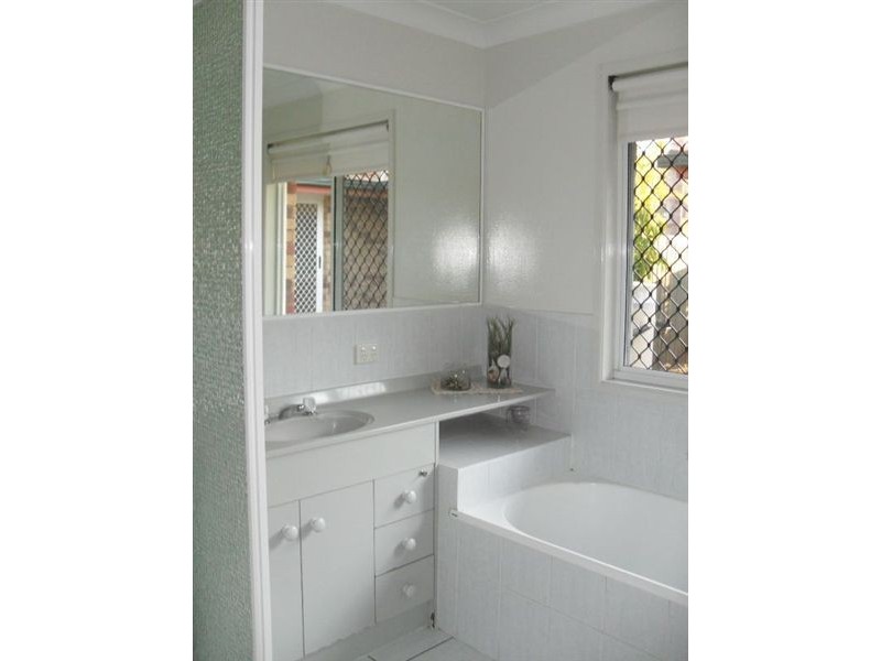 208 Wildey Street, Flinders View QLD 4305