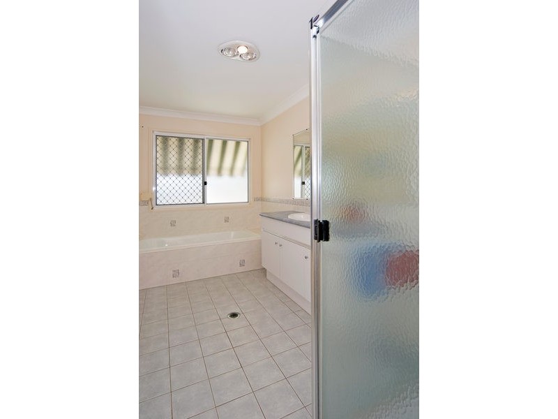 Flinders View QLD 4305