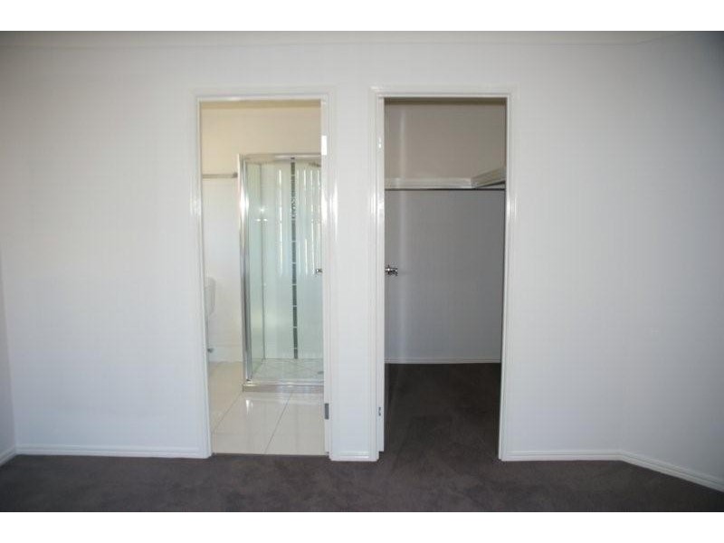 6 Aramac Street, Brassall QLD 4305