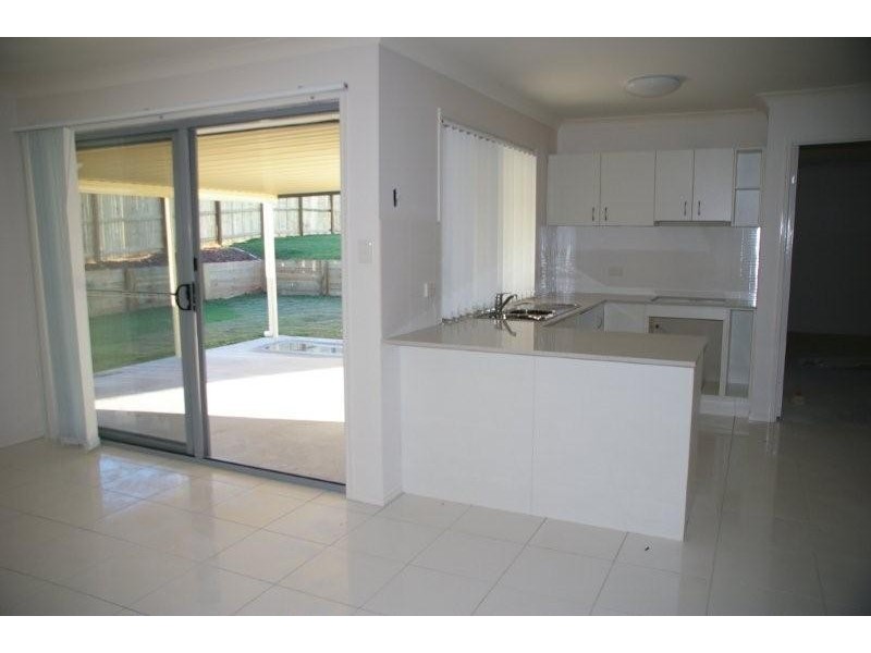 6 Aramac Street, Brassall QLD 4305