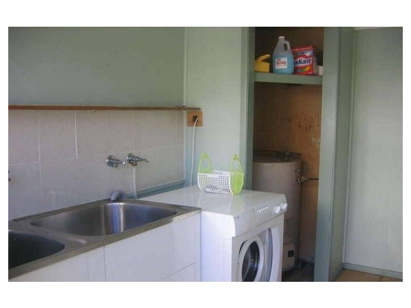 Moores Pocket QLD 4305