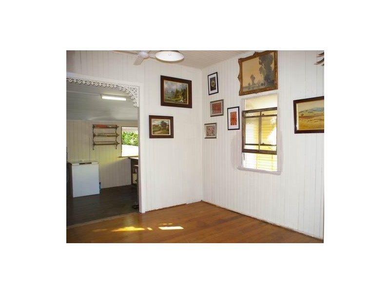 Booval QLD 4304