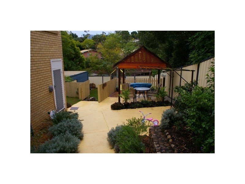 1 Ogilvie Street, Bundamba QLD 4304