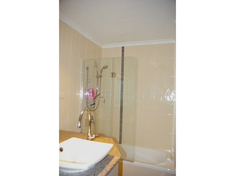 1 Ogilvie Street, Bundamba QLD 4304