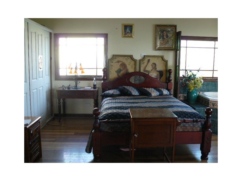 West Ipswich QLD 4305