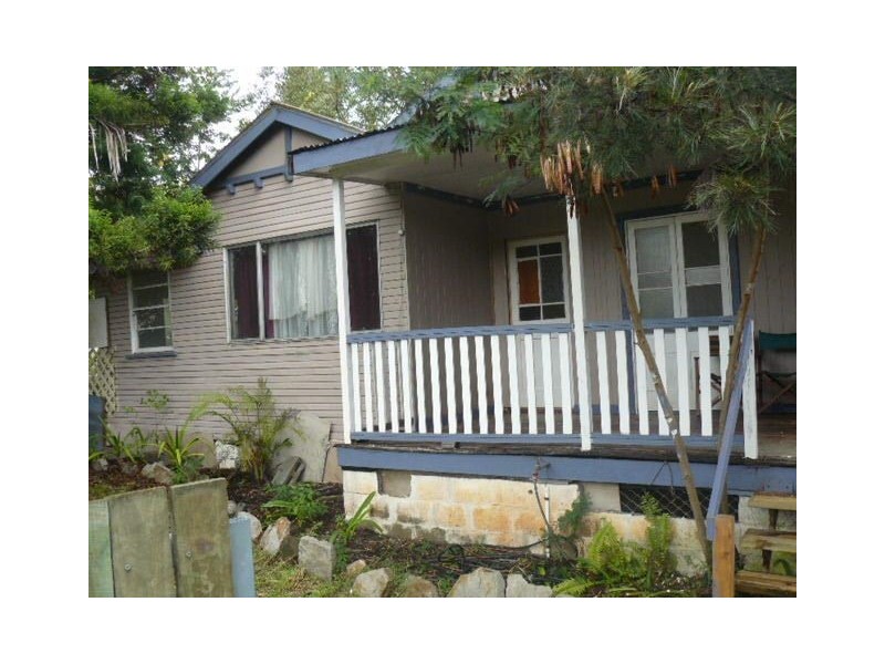 17 Thomas Street, Blackstone QLD 4304