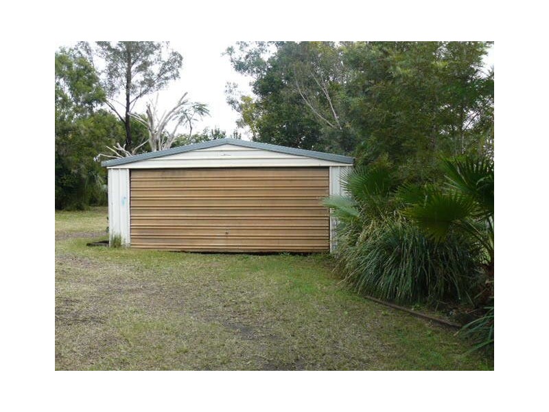 17 Thomas Street, Blackstone QLD 4304