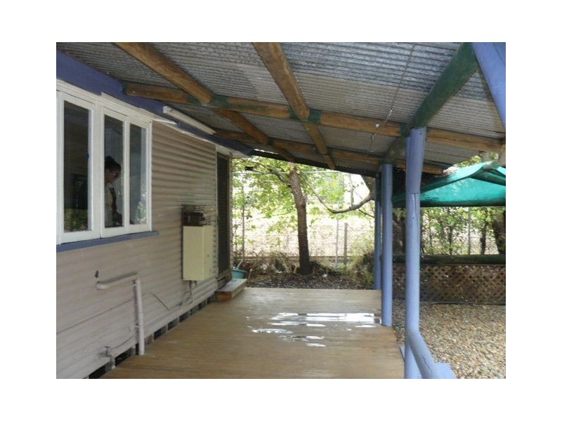17 Thomas Street, Blackstone QLD 4304