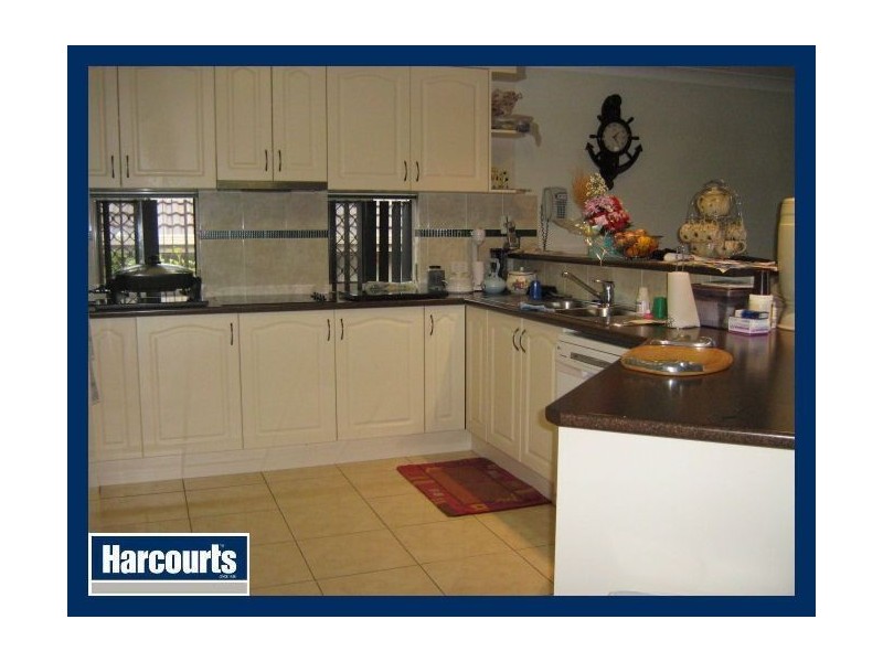 4 Hilldean Drive, Raceview QLD 4305