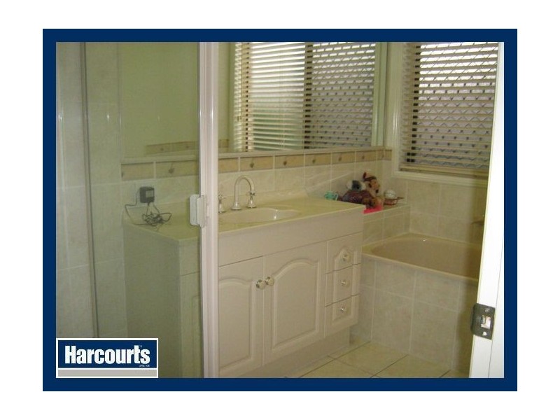 4 Hilldean Drive, Raceview QLD 4305