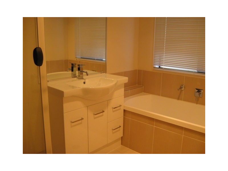 7 Ormiston Court, Brassall QLD 4305