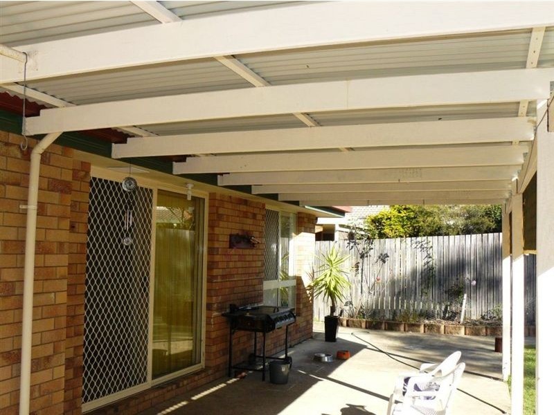 4 Hillcrest Place, Flinders View QLD 4305