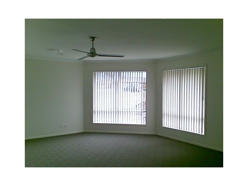 33 Titmarsh Cct, Fernvale QLD 4306