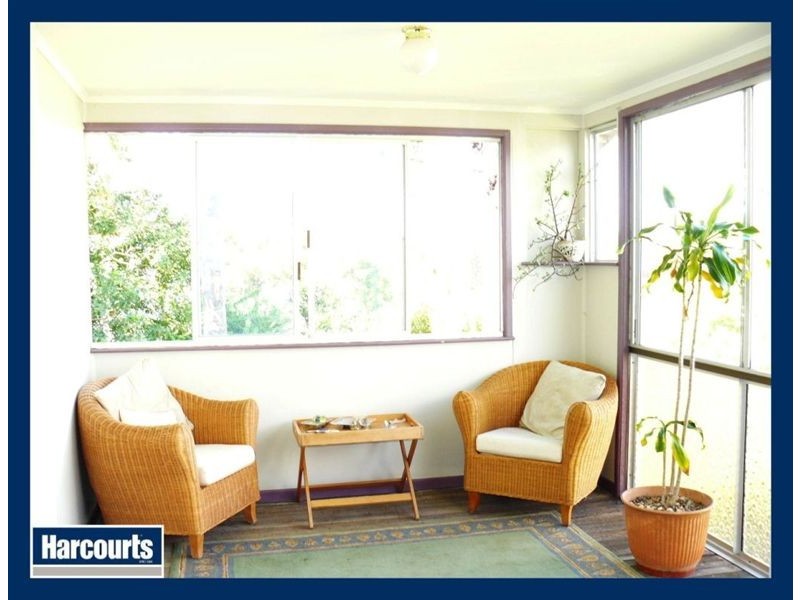 6 Bremer Street, Churchill QLD 4305