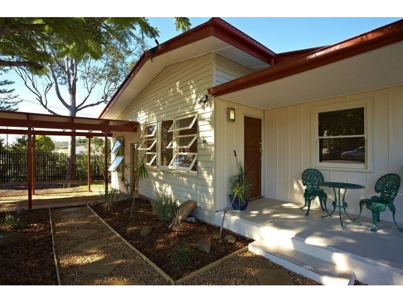 11 Trumpy Street, Silkstone QLD 4304