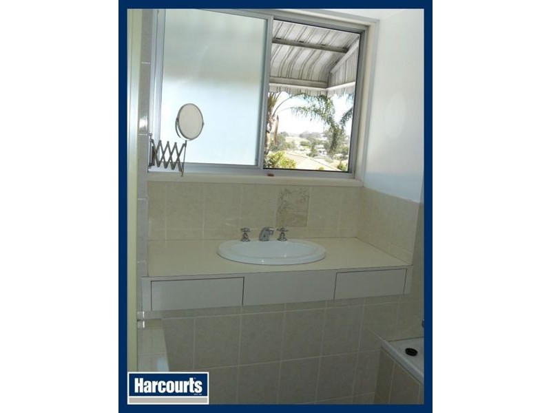 28 Hall Street, Yamanto QLD 4305