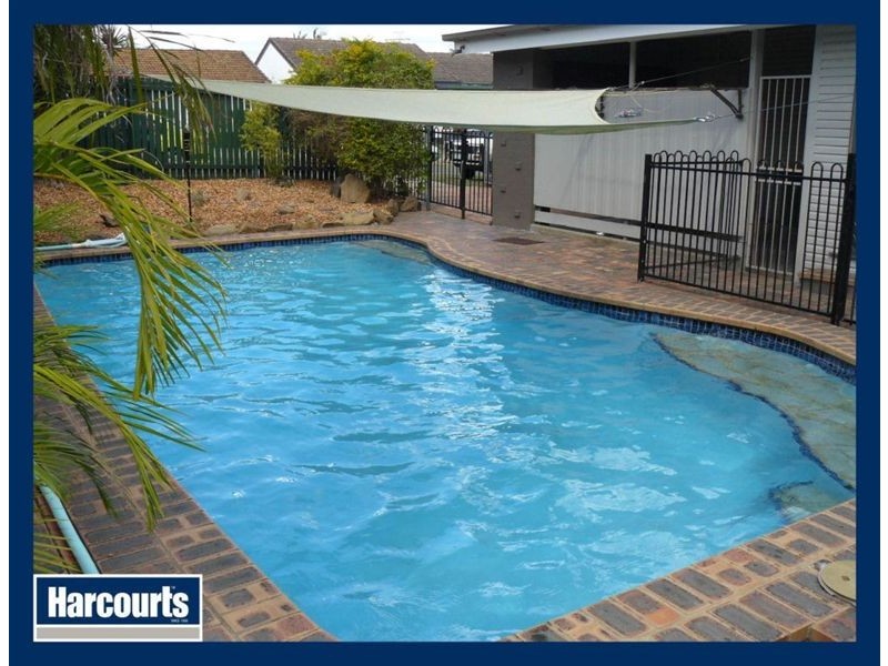 25 Lauriston Street, Eastern Heights QLD 4305