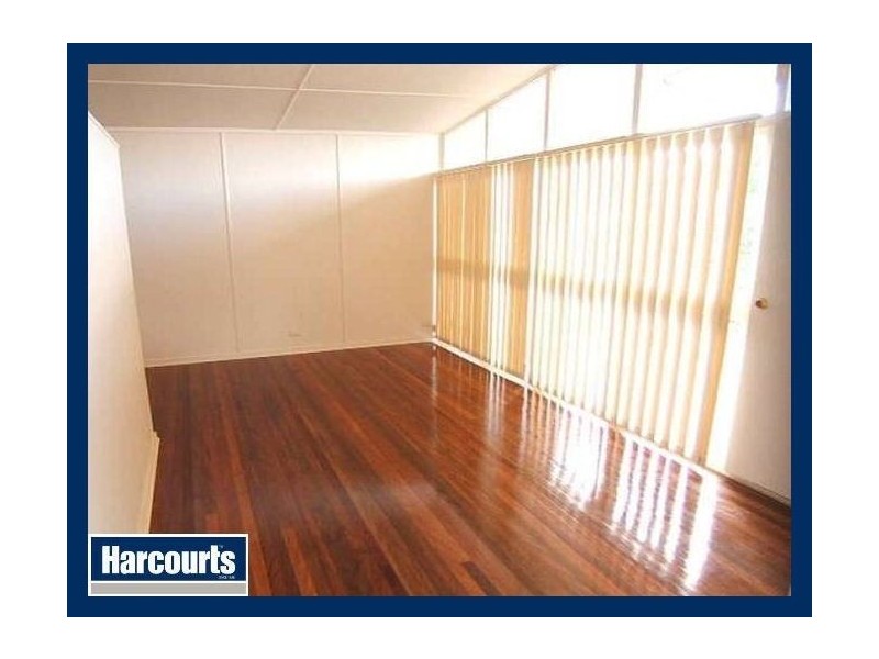 25 Lauriston Street, Eastern Heights QLD 4305