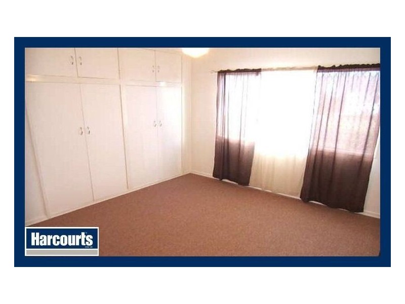 25 Lauriston Street, Eastern Heights QLD 4305