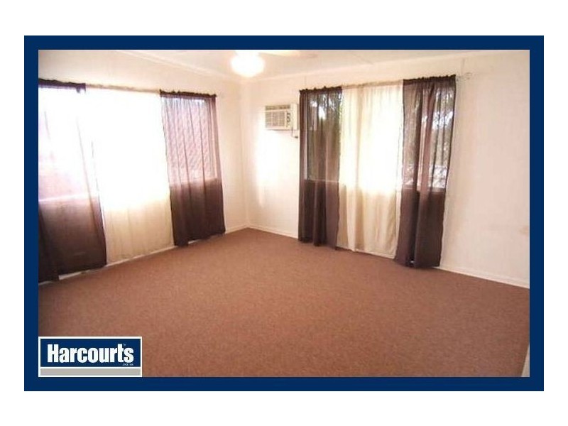 25 Lauriston Street, Eastern Heights QLD 4305