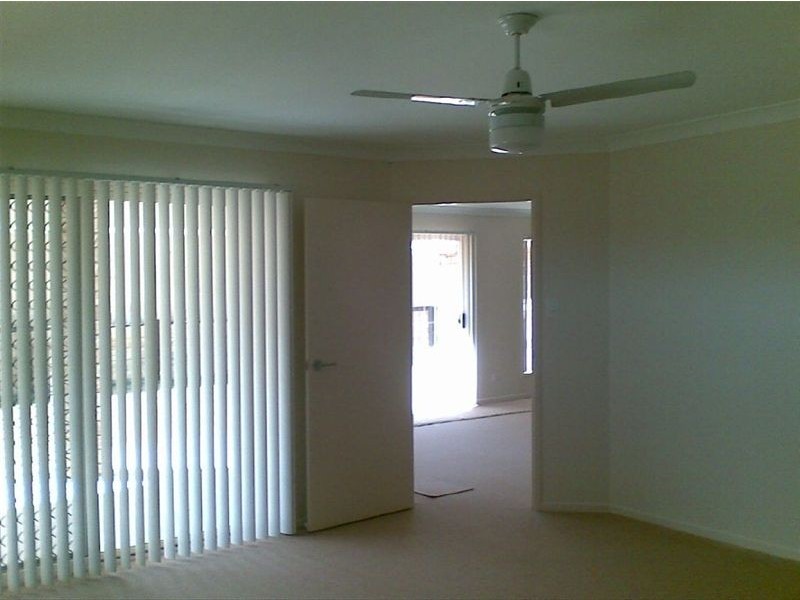 3 Lyndale Place, Fernvale QLD 4306
