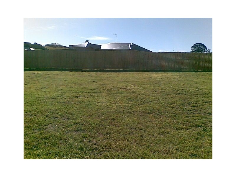 3 Lyndale Place, Fernvale QLD 4306