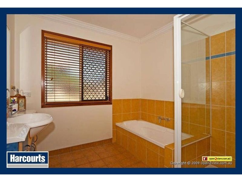 19 Lachlan Place, Karalee QLD 4306