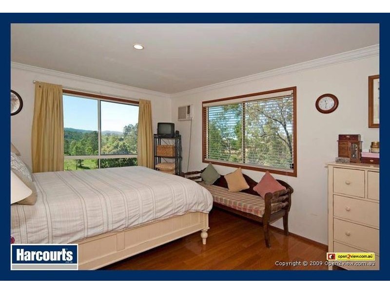 19 Lachlan Place, Karalee QLD 4306
