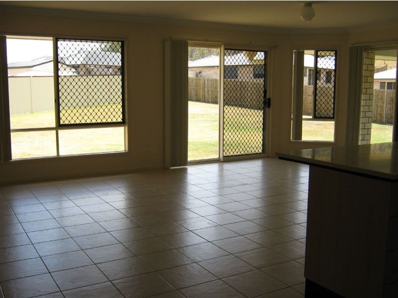 18 Brentwood Court, Fernvale QLD 4306