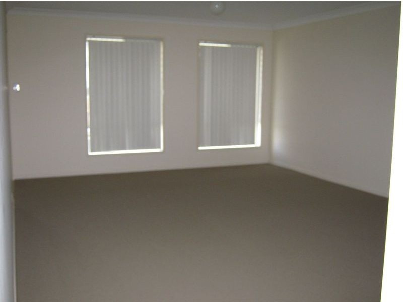 18 Brentwood Court, Fernvale QLD 4306