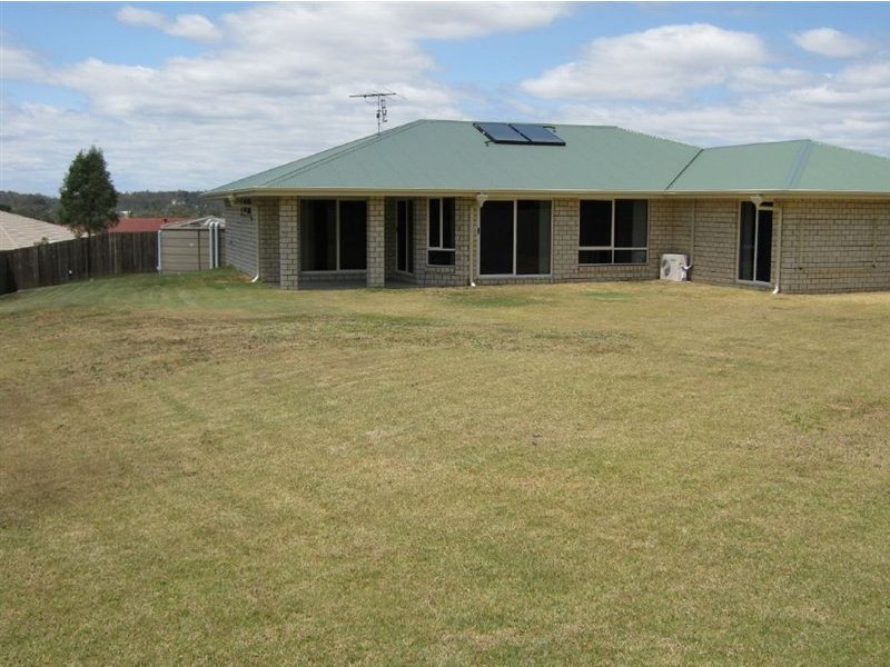 18 Brentwood Court, Fernvale QLD 4306