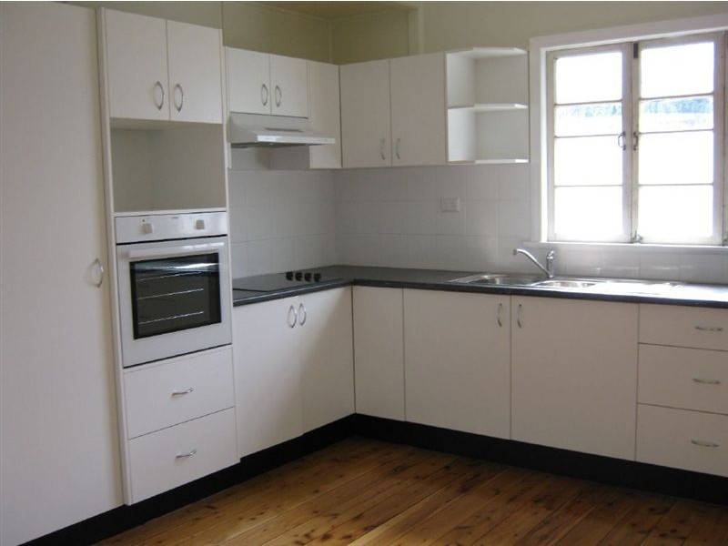 4 Enterprise Lane, Booval QLD 4304