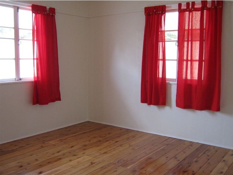 4 Enterprise Lane, Booval QLD 4304