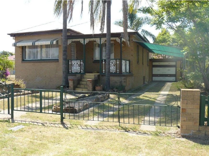 33 Phillip Street, One Mile QLD 4305