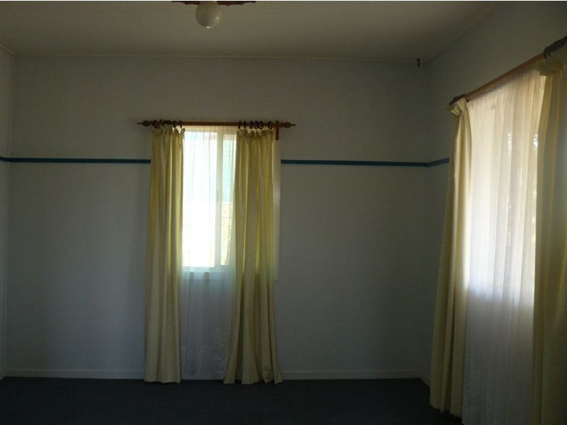 33 Phillip Street, One Mile QLD 4305