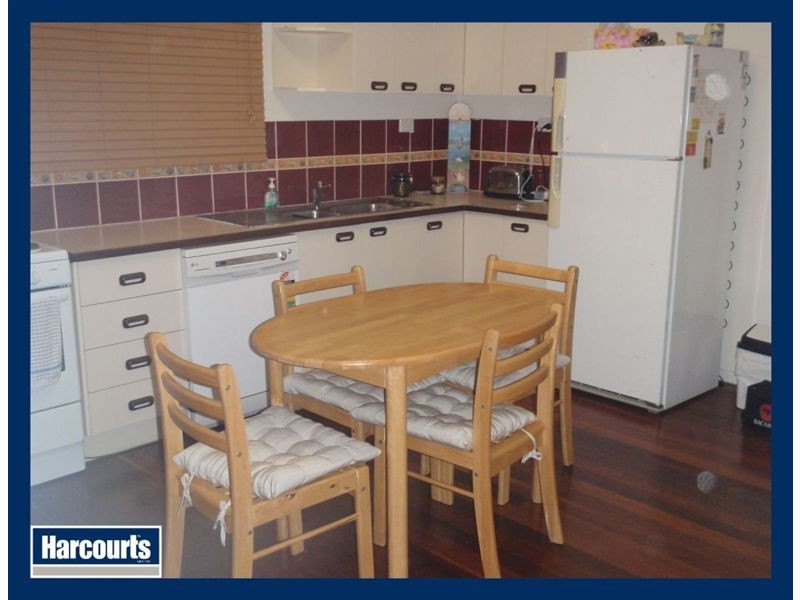 6 Law Street, Bundamba QLD 4304