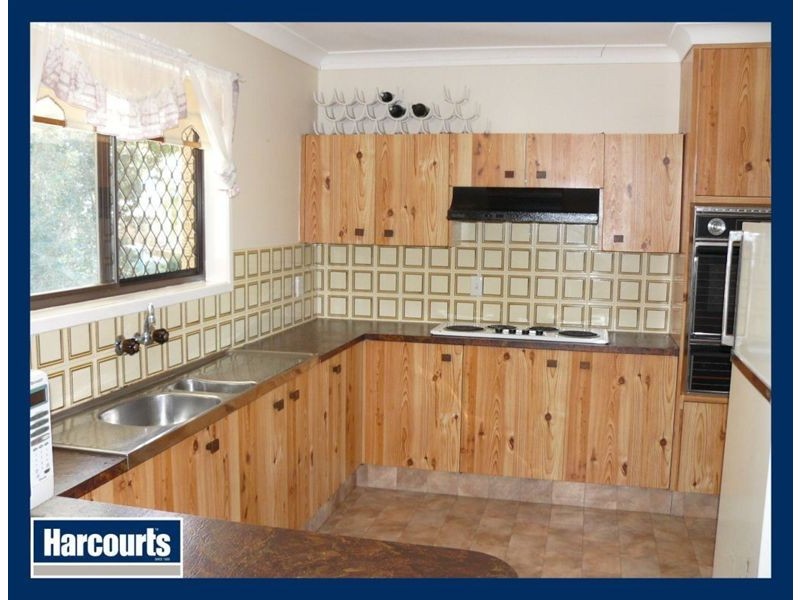 10 Rumsey Drive, Raceview QLD 4305